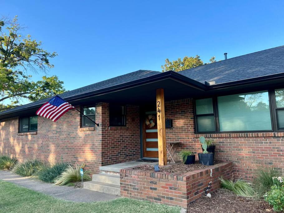 Mid-West Mod - 5Br - Central Norman - Near Ou! Экстерьер фото